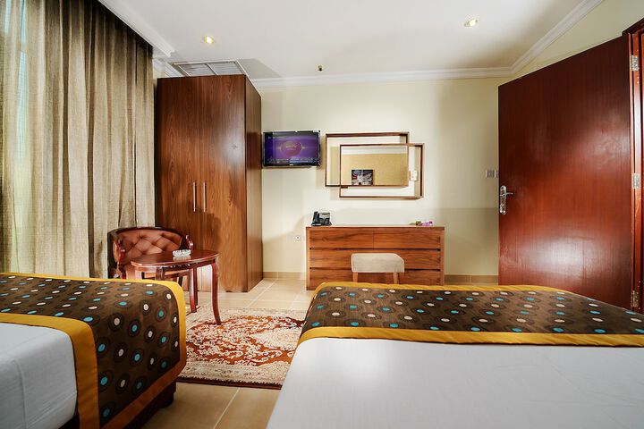 Room 18 of 46