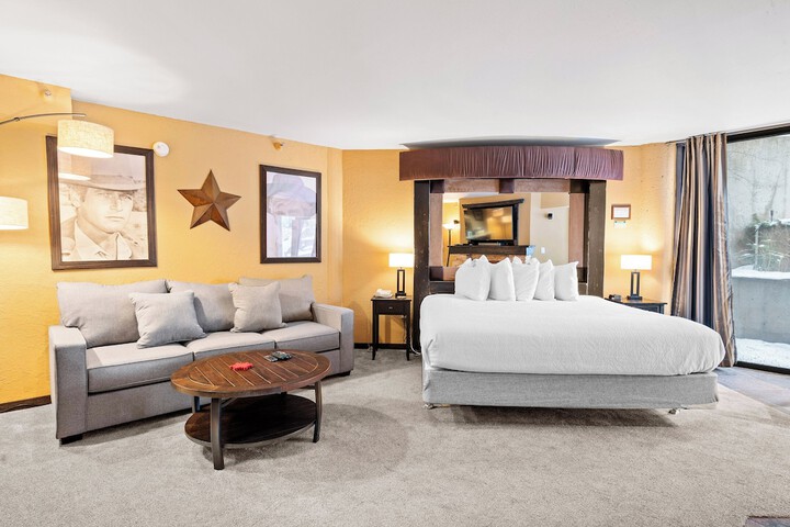 Room 52 of 331