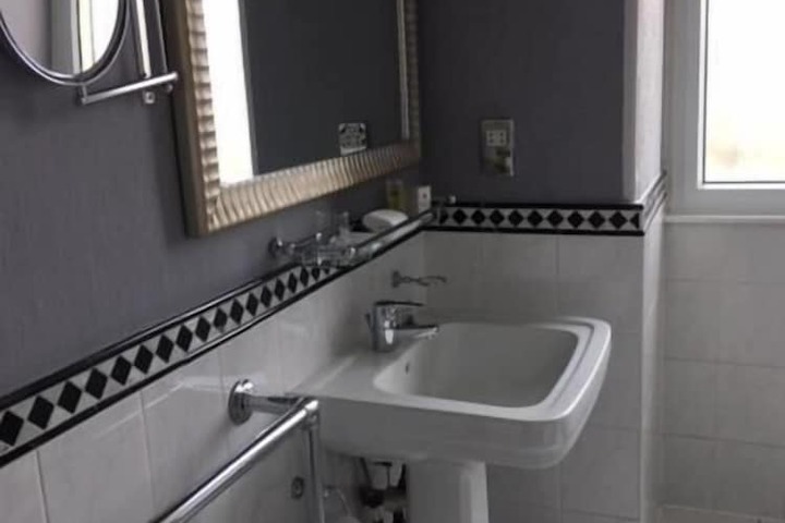 Room 29 of 43