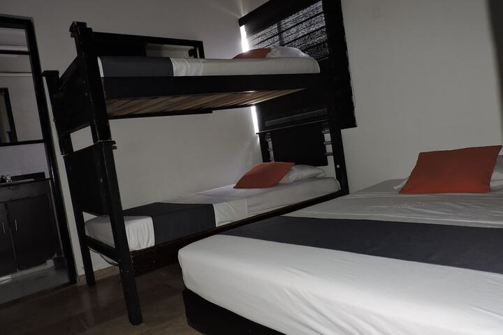 Room 5 of 32
