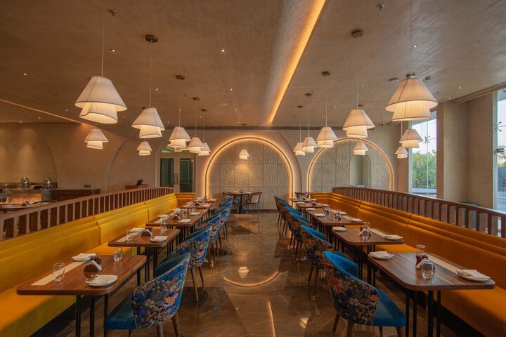 Dining 14 of 17