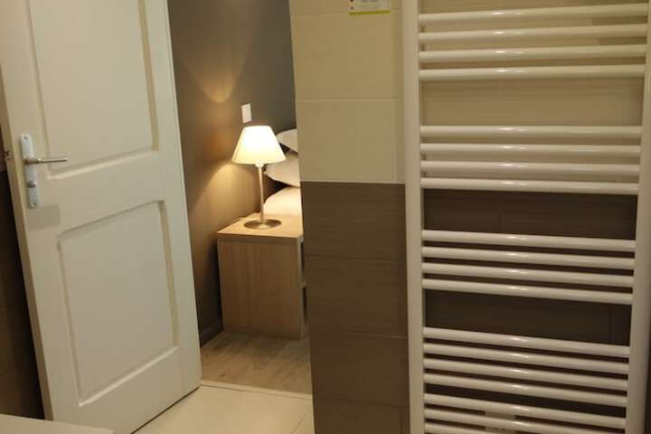 Room 44 of 54