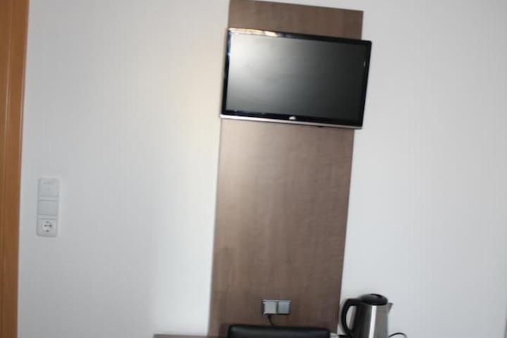 Room 15 of 52