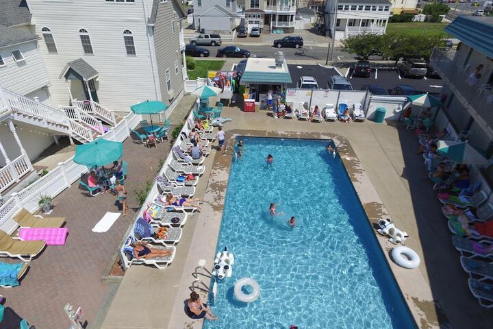 Pool 36 of 48