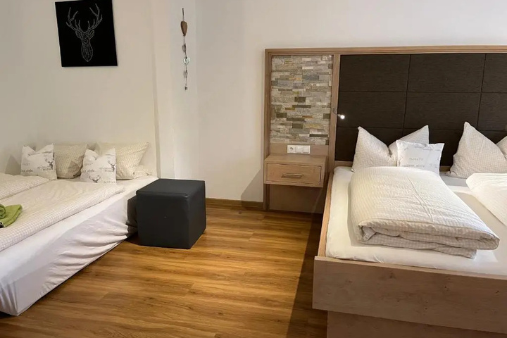 Room 2 of 19