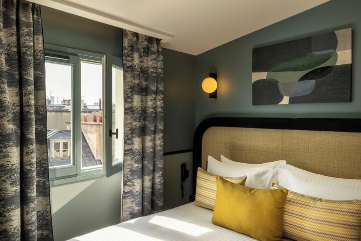 Room 45 of 98