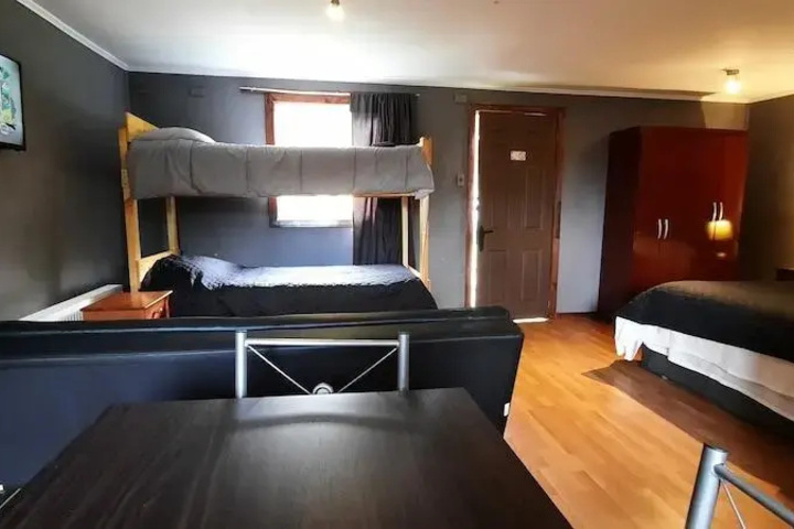 Room 3 of 16