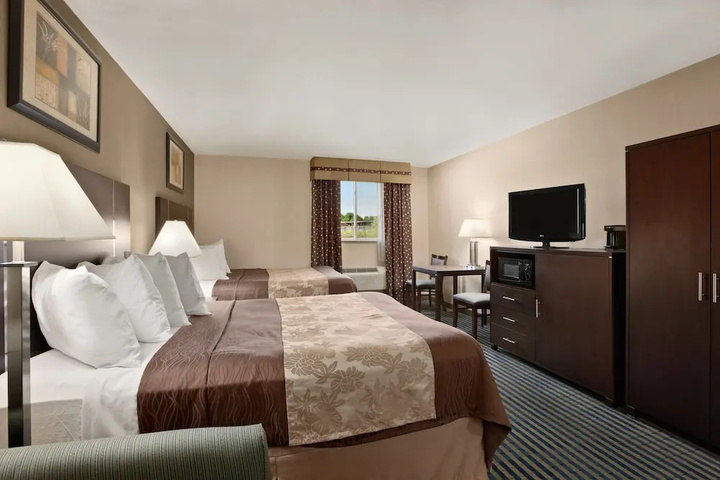 Room 3 of 24