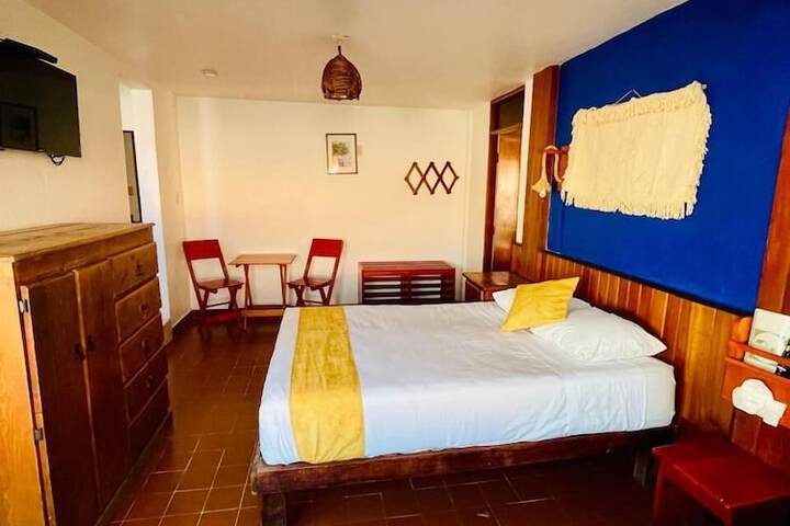 Room 14 of 33