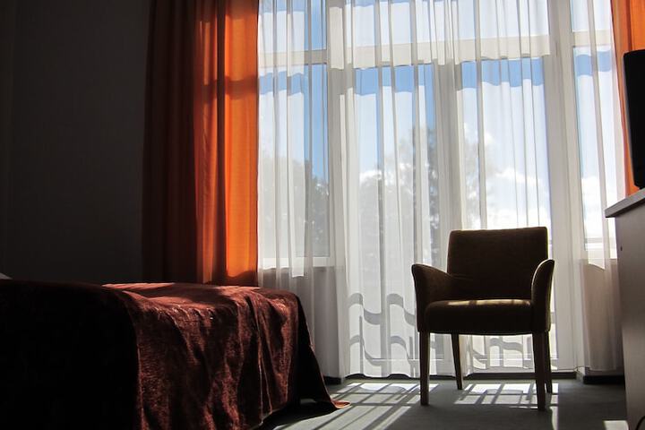 Room 8 of 51