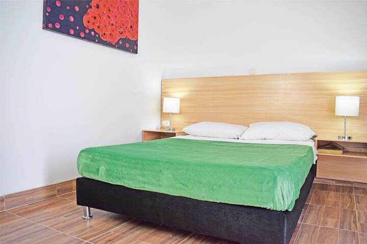 Room 4 of 37