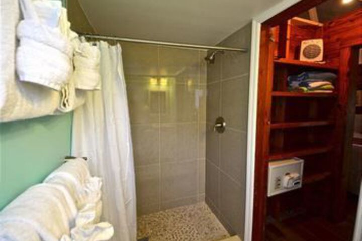Room 5 of 40