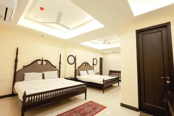 Room 15 of 18