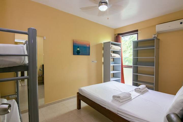 Room 16 of 80