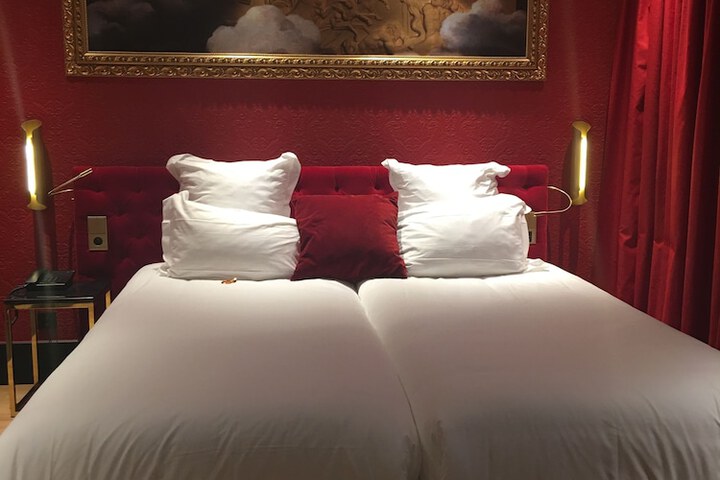 Room 5 of 60