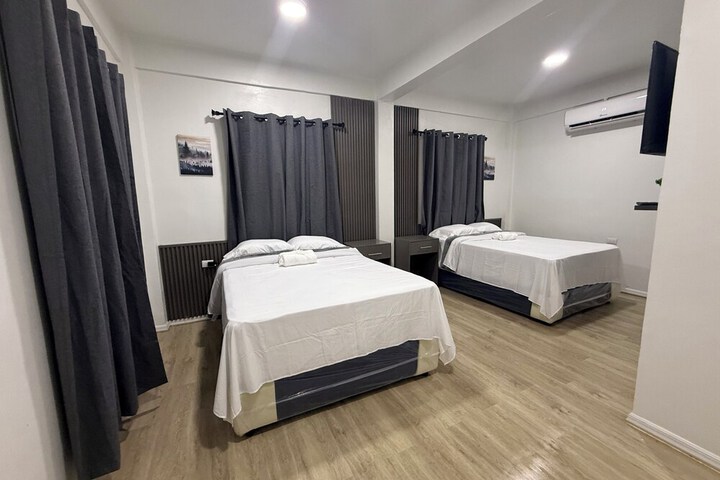 Room 6 of 16