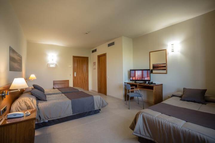 Room 12 of 35