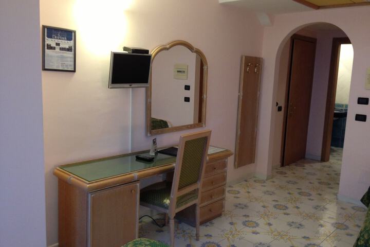 Room amenity