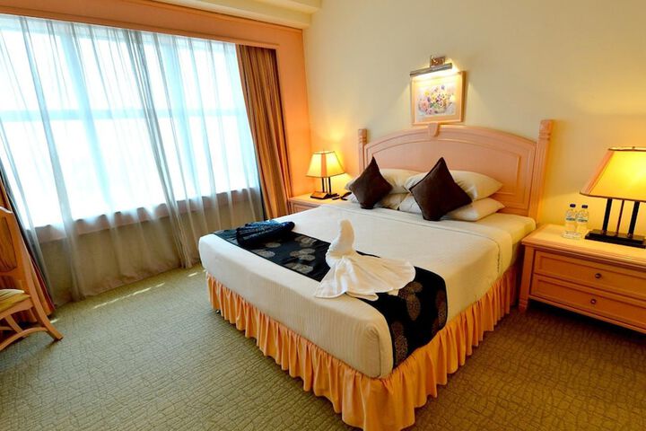 Room 27 of 49
