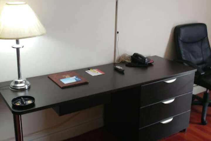 2 Double Beds (5 of 8)