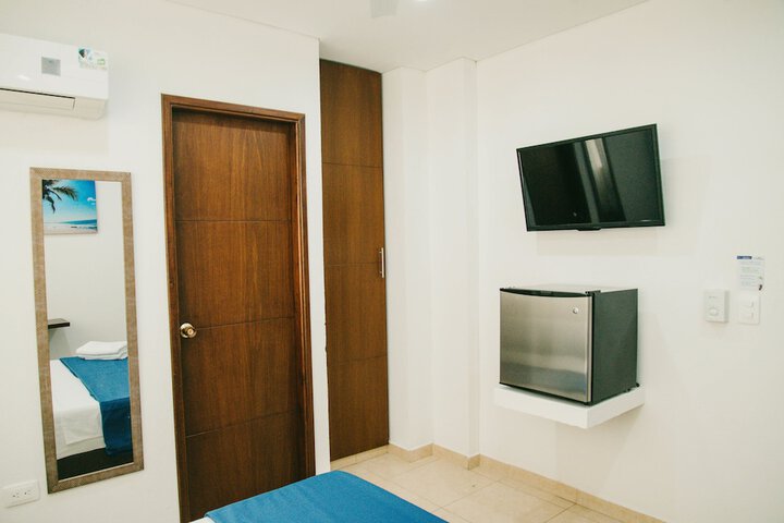 Room 8 of 39