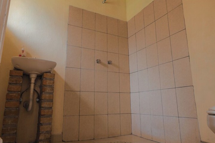 Room 143 of 210
