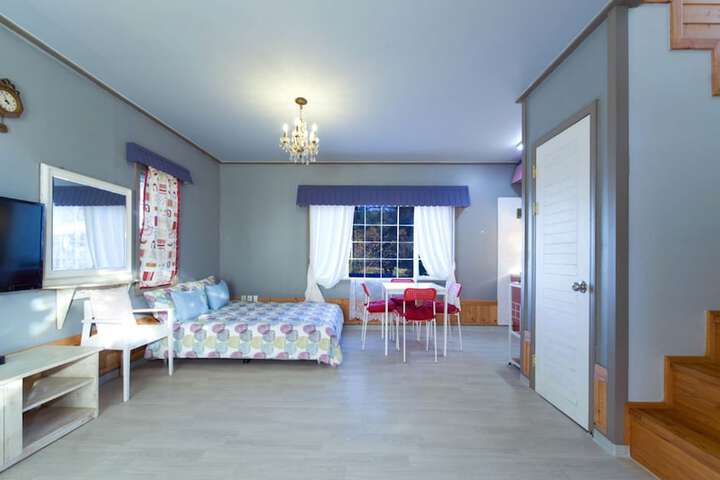 Hotel Suite Photo