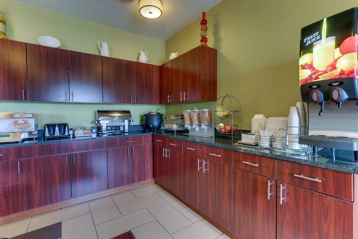 Breakfast area