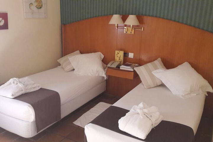 Room 3 of 8