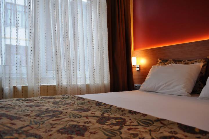 Room 26 of 112