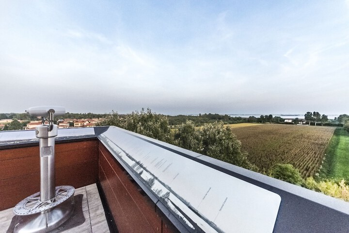Terrace/Patio 76 of 77