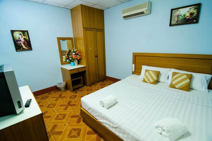 Room 14 of 29