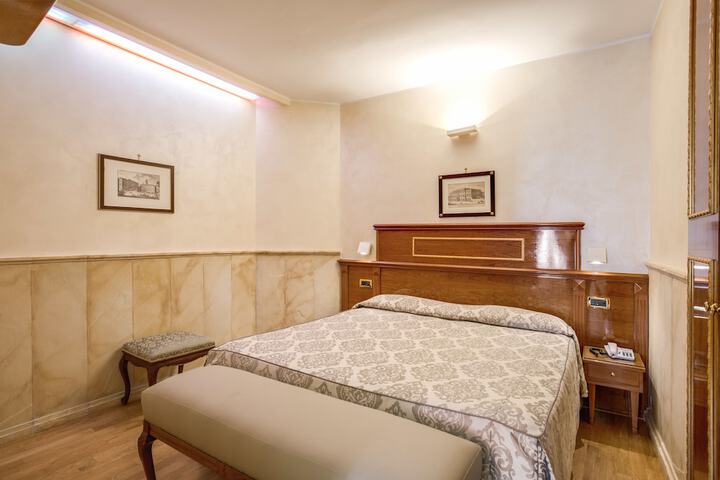 Room 2 of 26