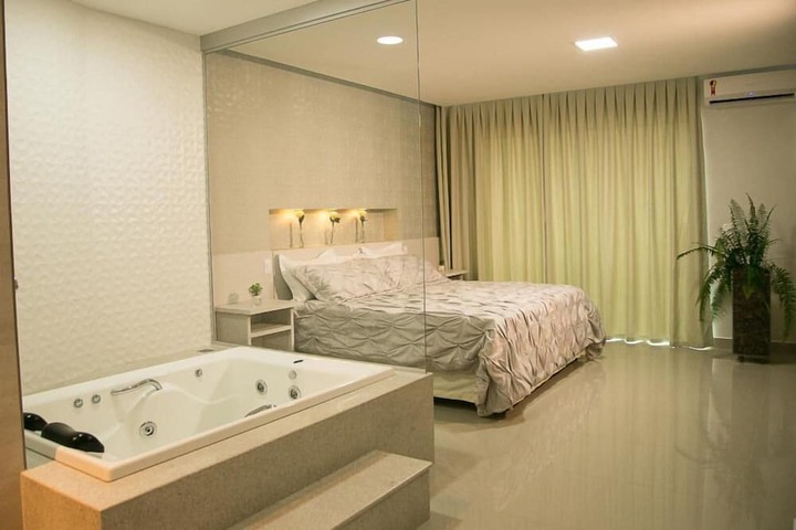 Room 16 of 53