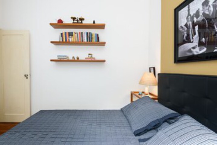 Room 30 of 32