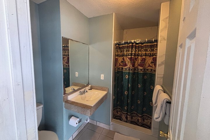Room 13 of 22