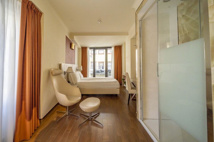 Room 15 of 31