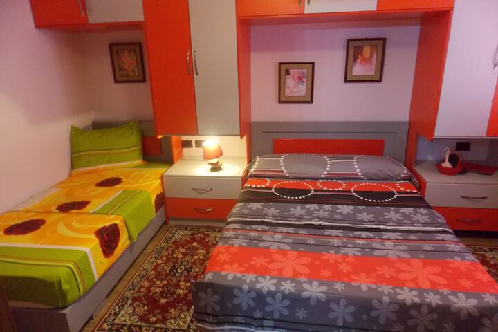 Room 25 of 64