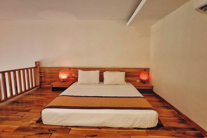 Room 25 of 124