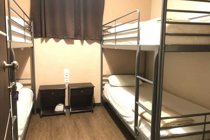 Room 7 of 48