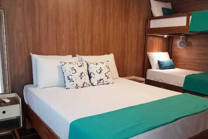 Room 2 of 20