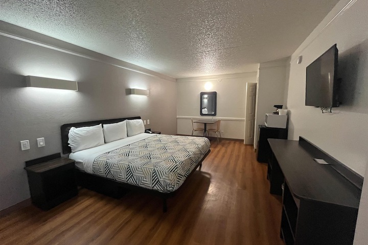 Room 3 of 31