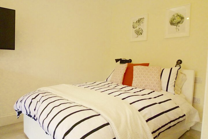 Room 7 of 35