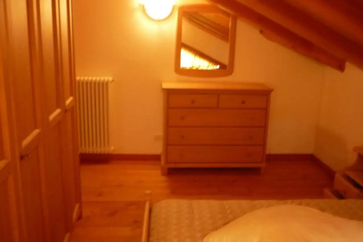 Room 3 of 25