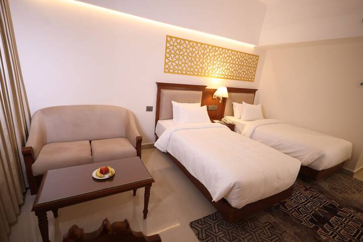Room 9 of 63