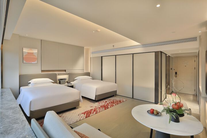Room 15 of 95