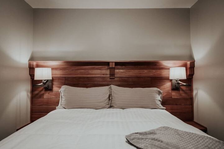 Room 14 of 18