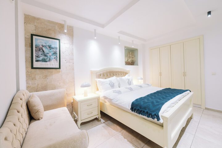 Room 43 of 257