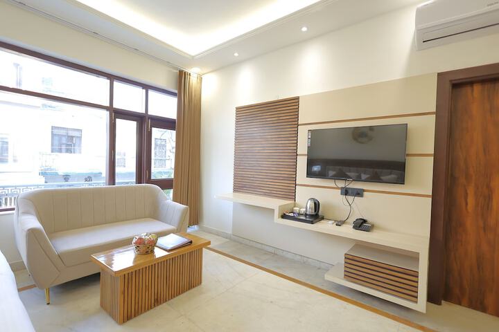 Room 30 of 63