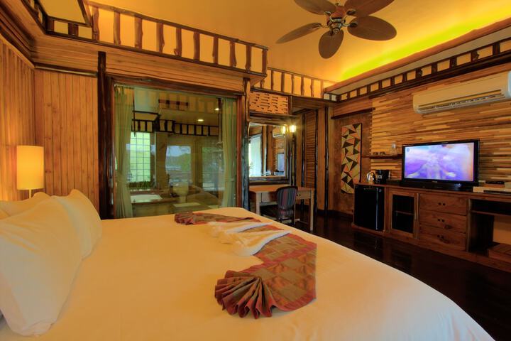 Room 21 of 138